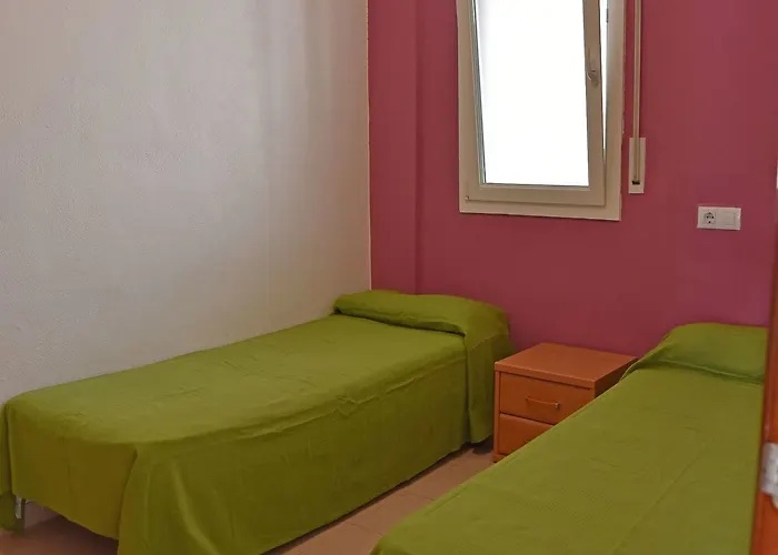 Ar Dosjoimi Hotel *