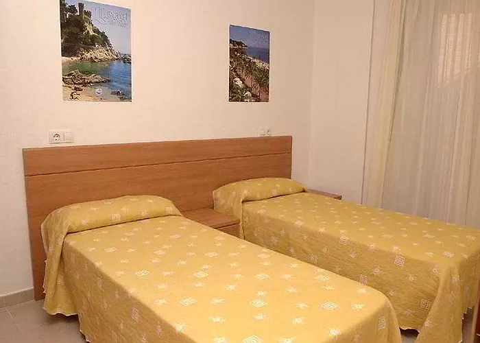 Hotel Ar Dosjoimi *